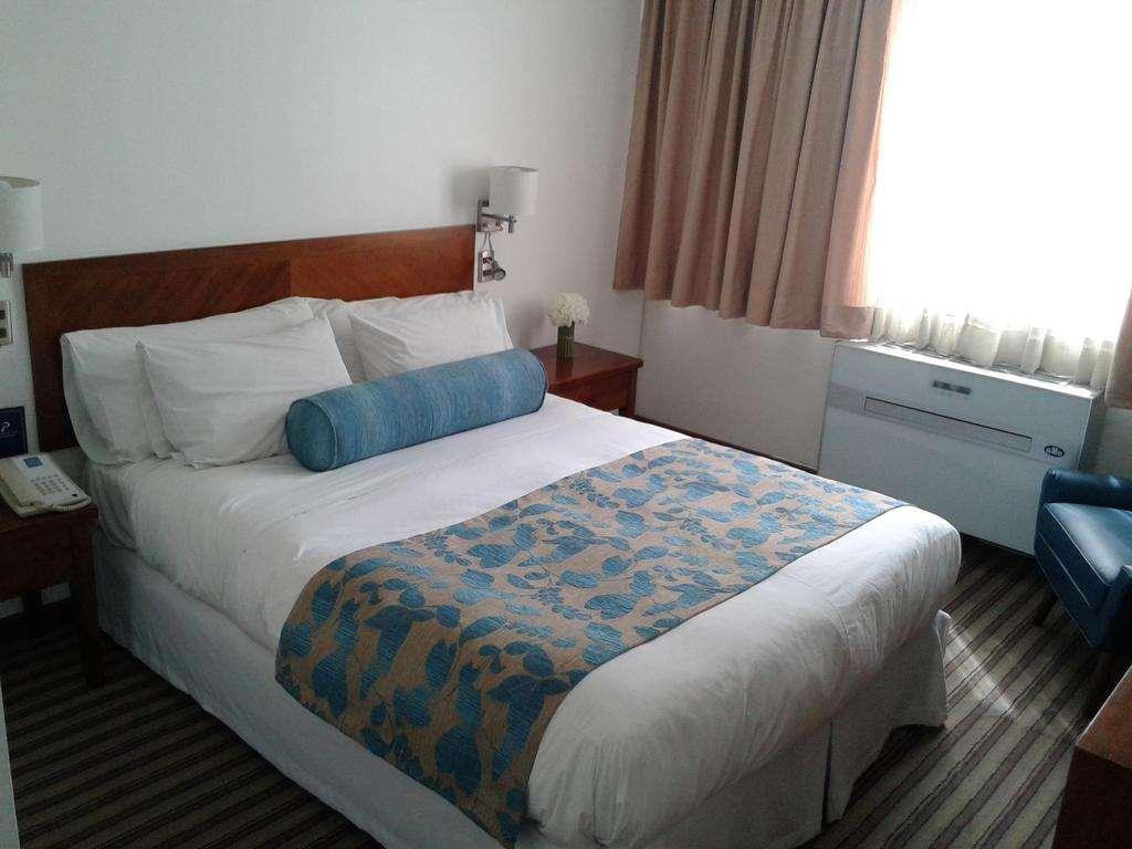 Panamericana Hotel Providencia Santiago Room photo